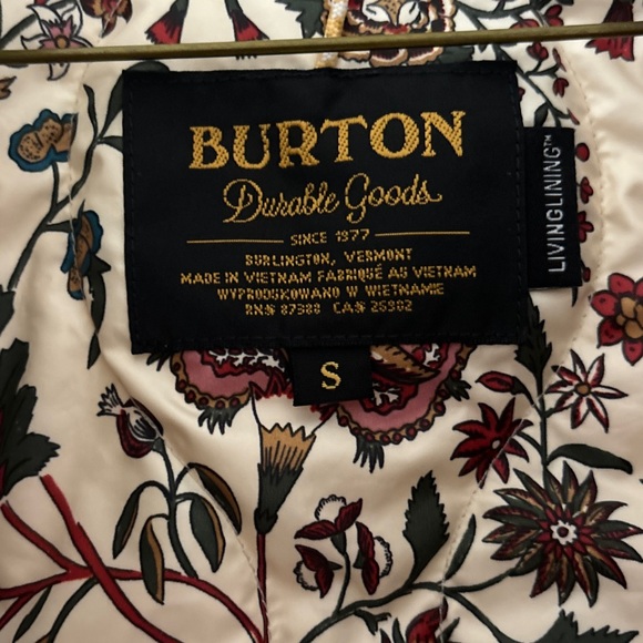 Burton Puffer Jacket - Picture 12 of 15